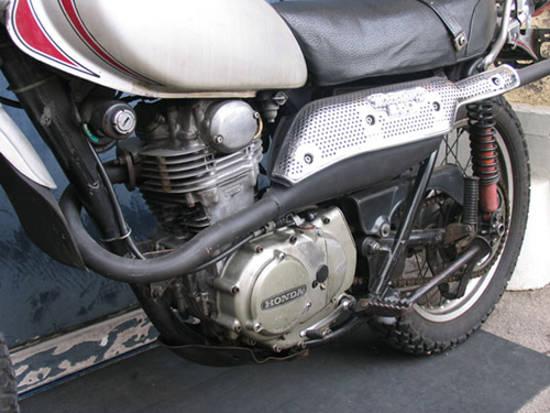 118_Auspuff_Motor_Web
