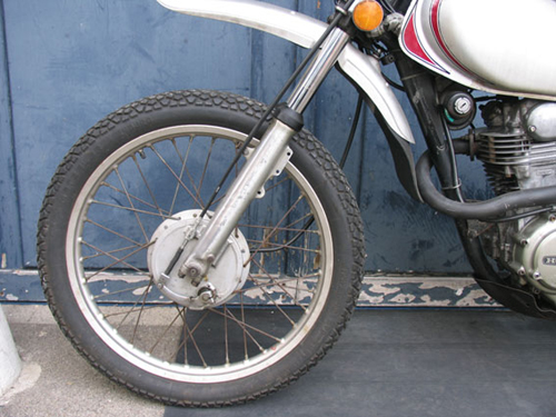 18_Rad_vorne_Web